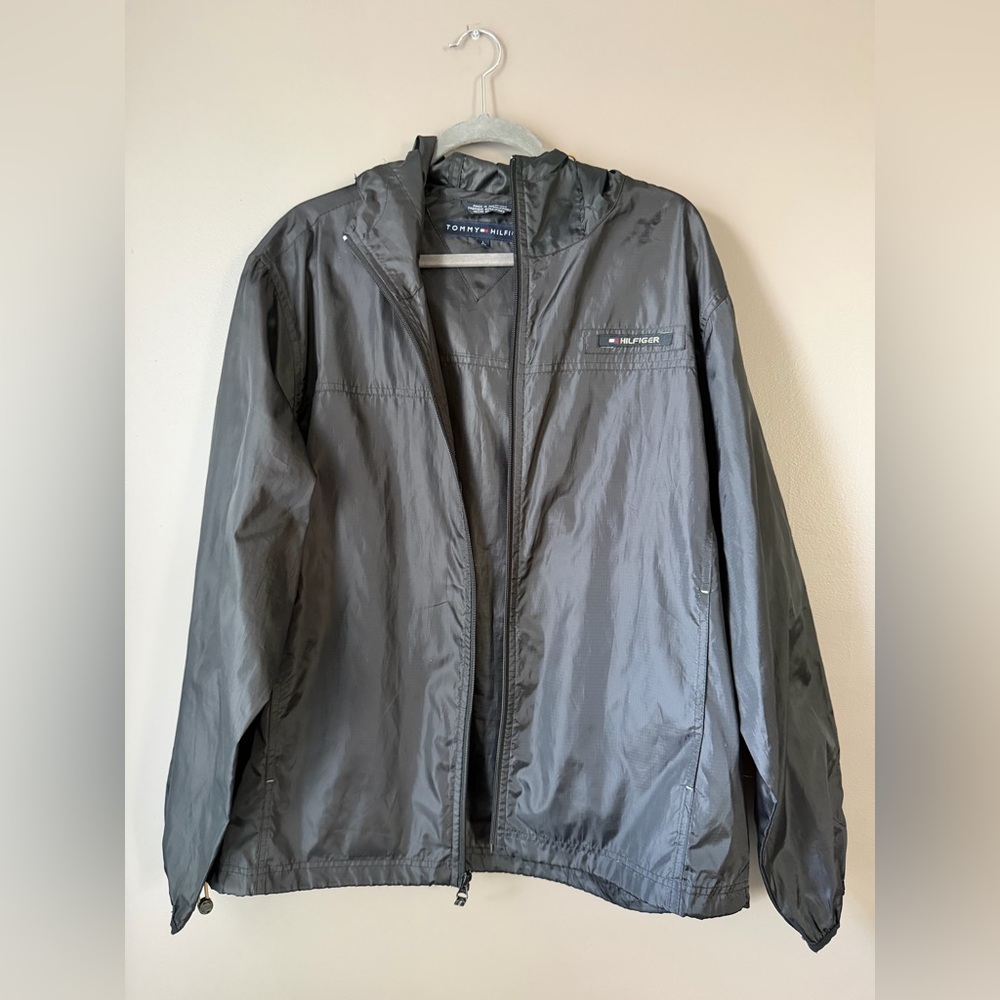 Tommy Hilfiger Men's Windbreaker in black size L